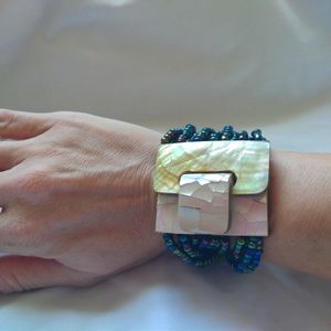 1960's Mother of Pearl Buckle Clasp Seed Bead Bracelet